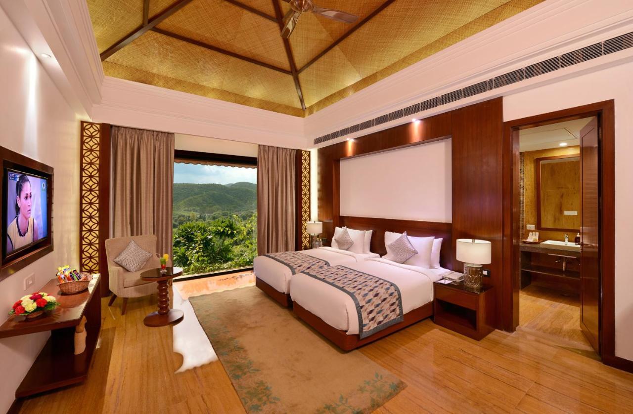 Hotel The Ananta Udaipur Exterior foto