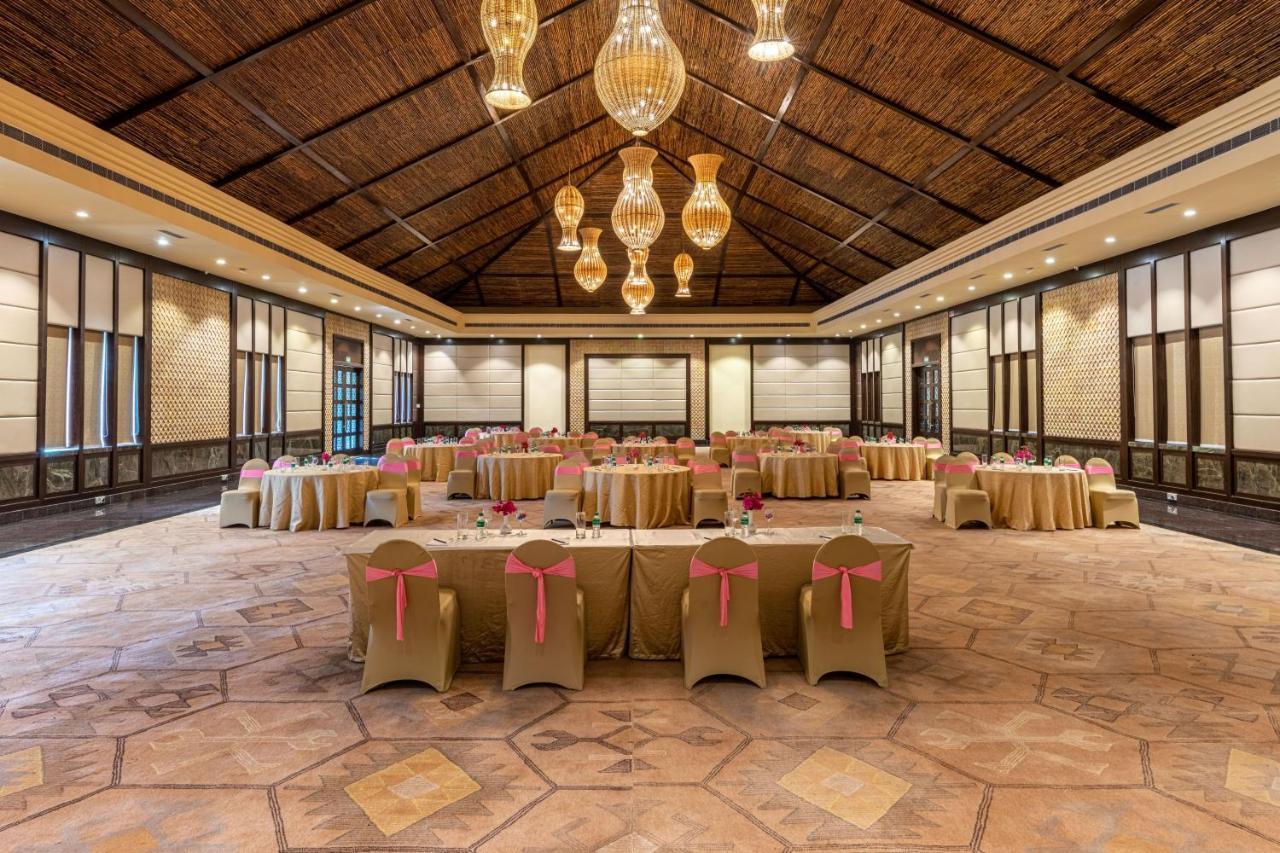 Hotel The Ananta Udaipur Exterior foto